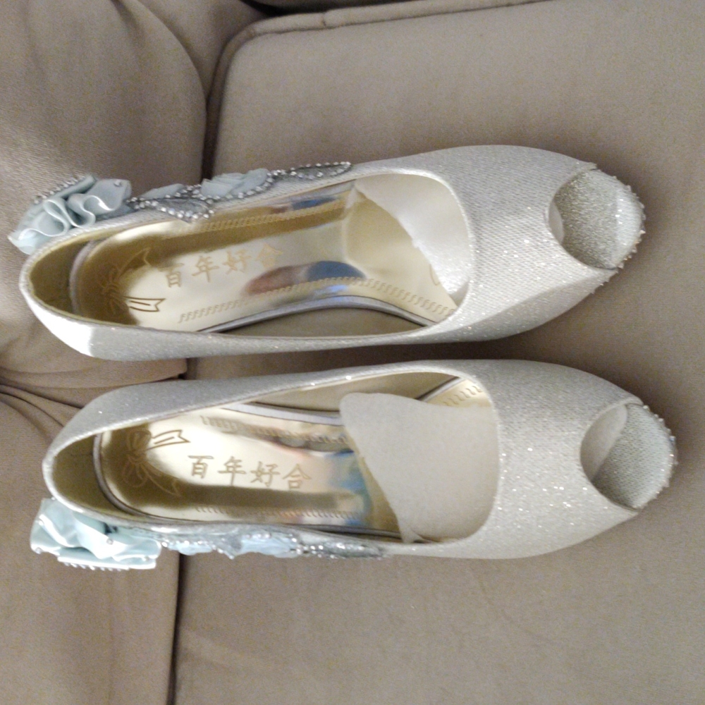 Sparkling Light blue & silver shoes size 39 (7 1/2 )